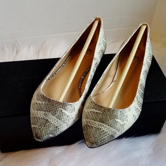 Joie Women's Flat Leather Pointed Toe Loafer Shoes size 6.5M - Picture 1 of 9